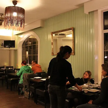 New Scheveningen Hotell 2*