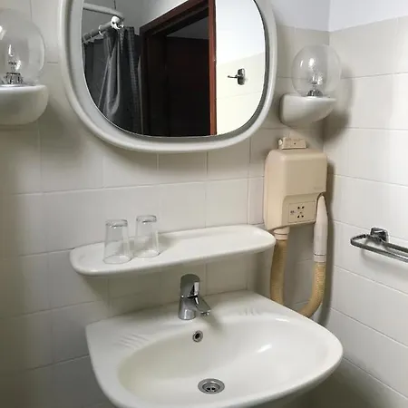 Hotel New Scheveningen 2*