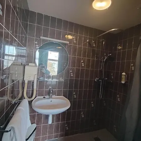 New Scheveningen Hotell 2*