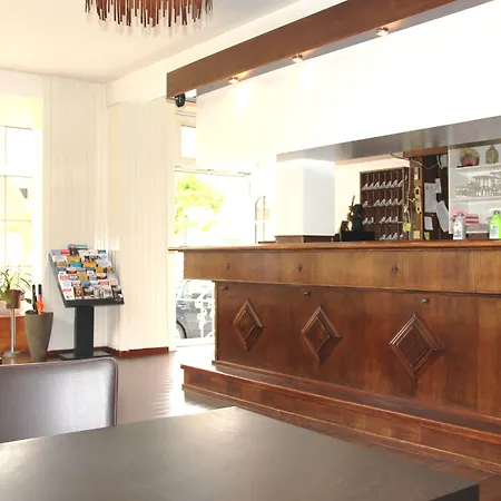 New Scheveningen Hotel 2*